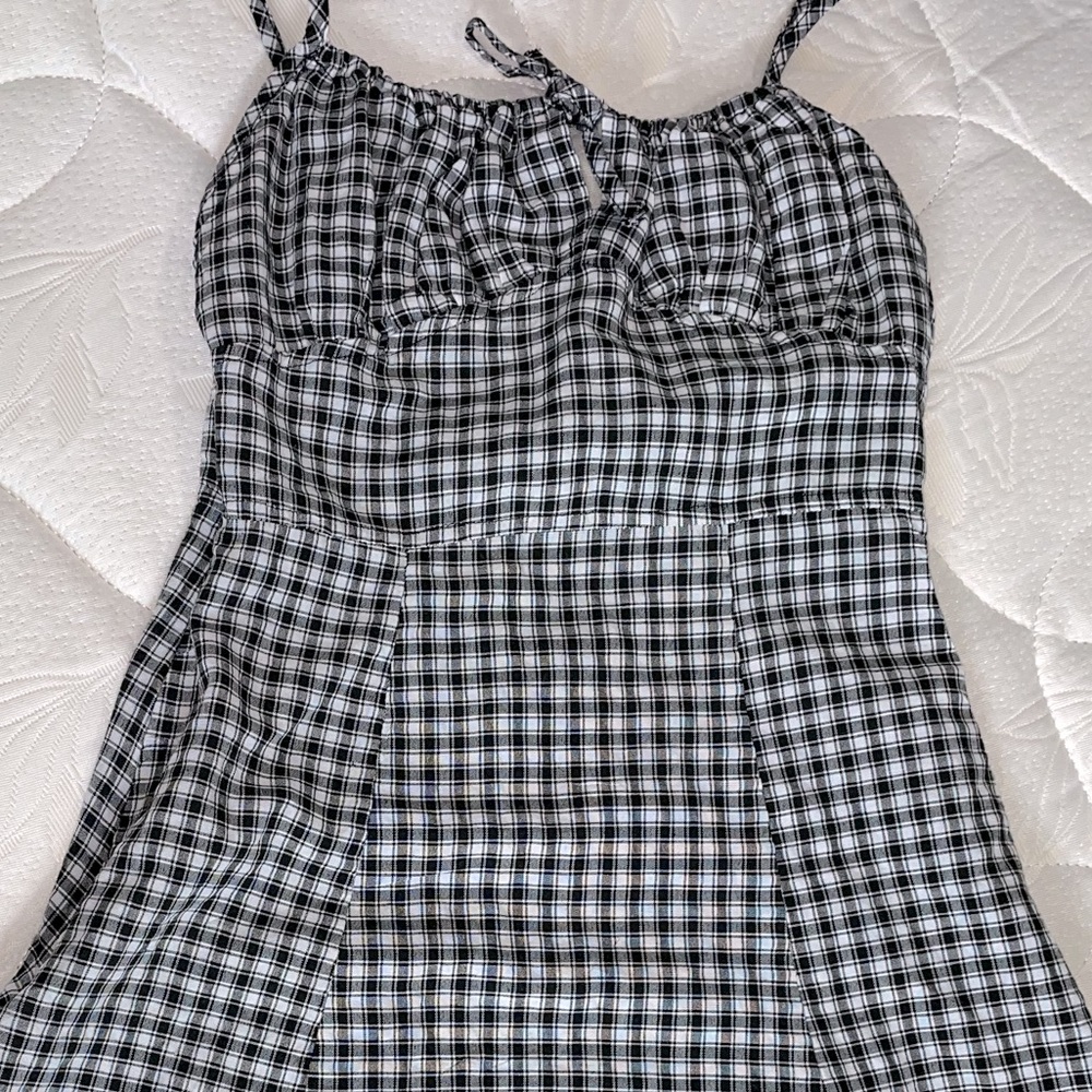 Women’s Black and White Buffalo Design Midi Dress